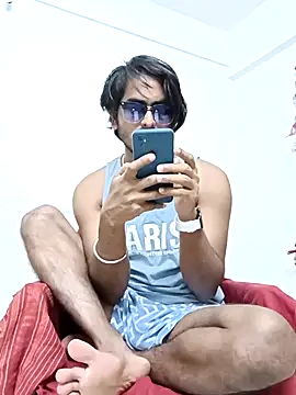 Snapshot of Samser0403 chatting on October 1, 2025, 5:28 pm Samser0403 online show from October 1, 2025, 5:28 pm