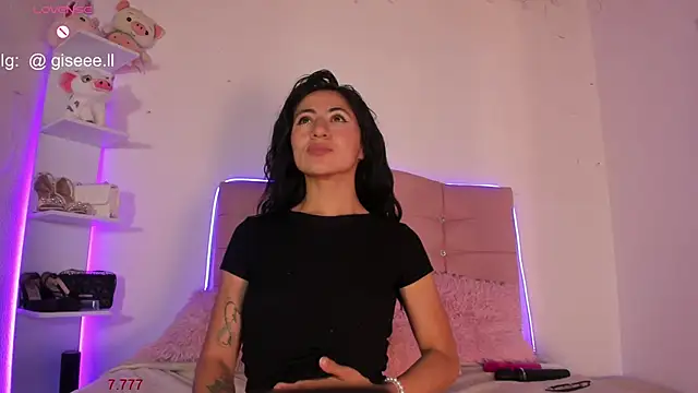 Snapshot of Gisell_s chatting on October 17, 2025, 11:06 pm Gisell s online show from October 17, 2025, 11:06 pm