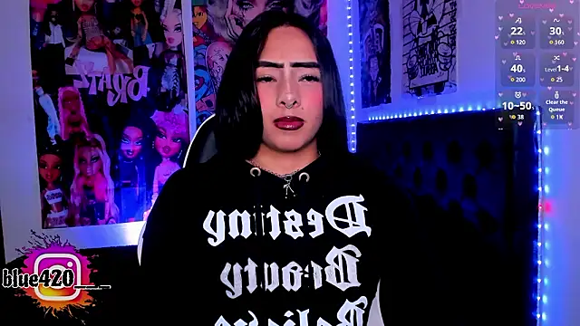 Skyler  blue4 online show from February 9, 2026, 11:03 pm