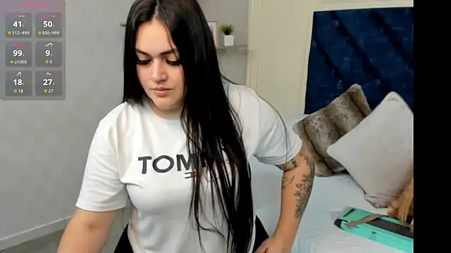 Snapshot of Charlotte_Mayer chatting on October 14, 2025, 11:33 am Charlotte Mayer online show from October 14, 2025, 11:33 am