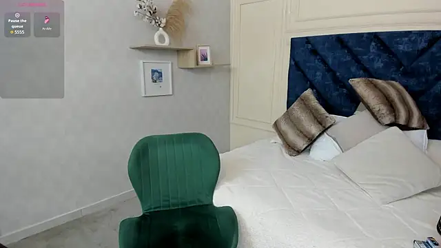 Charlotte Mayer online show from February 11, 2026, 11:32 am