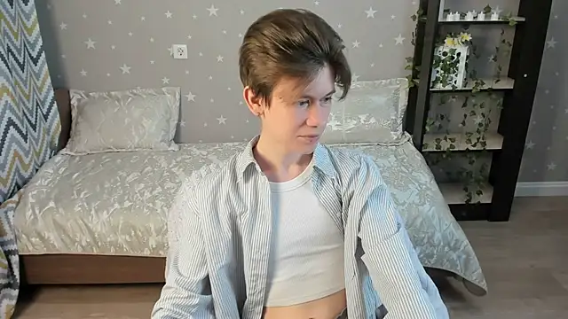 Snapshot of AndrewwCarter2 chatting on December 20, 2025, 7:39 pm AndrewwCarter2 online show from December 20, 2025, 7:39 pm