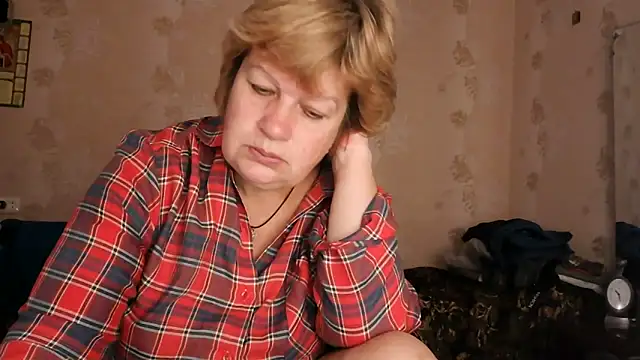 Ettie Tonia online show from November 12, 2025, 8:29 am