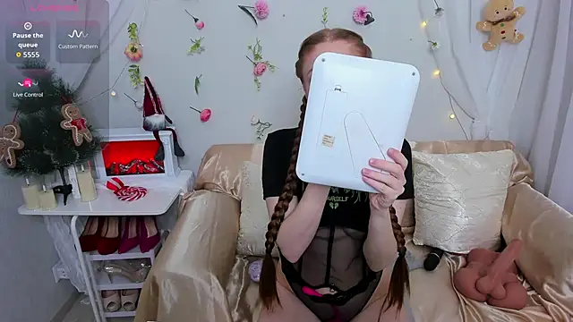 Merida red  online show from December 21, 2025, 1:19 am