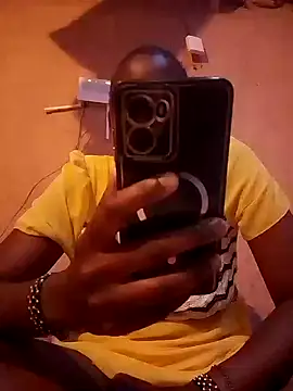 Snapshot of QUEEN-NAIMA chatting on September 25, 2025, 2:45 pm QUEEN-NAIMA online show from September 25, 2025, 2:45 pm