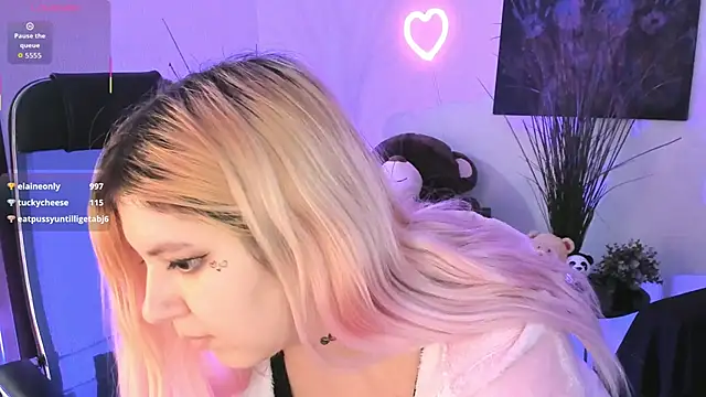 Elainebeness online show from February 25, 2026, 11:48 pm