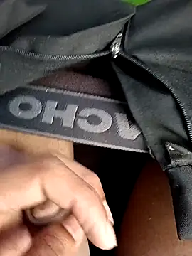 Snapshot of 1010SumiT chatting on October 31, 2025, 3:25 am 1010SumiT online show from October 31, 2025, 3:25 am