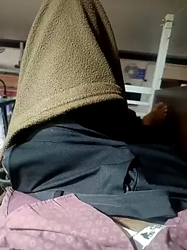 Snapshot of 1010SumiT chatting on January 12, 2025, 12:01 pm 1010SumiT online show from January 12, 2025, 12:01 pm