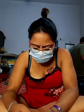 Snapshot of JODI_NO1 chatting on February 9, 2025, 6:37 pm JODI NO1 online show from February 9, 2025, 6:37 pm