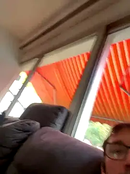 27SKLuder online show from November 4, 2025, 8:29 am