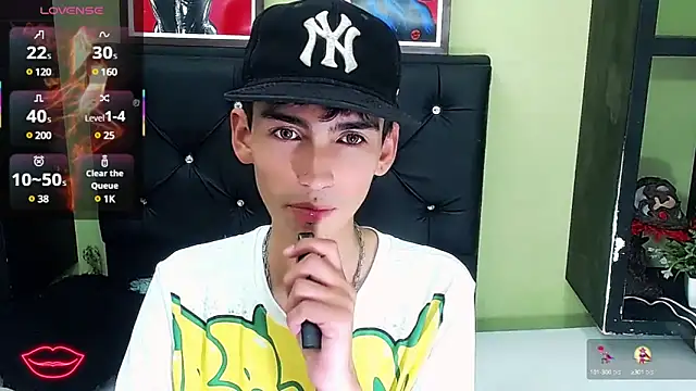 Snapshot of ttimy_x_boy chatting on March 5, 2025, 2:46 am ttimy x boy online show from March 5, 2025, 2:46 am