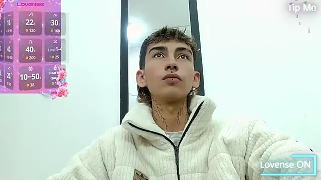 Snapshot of ttimy_x_boy chatting on September 18, 2025, 7:17 pm ttimy x boy online show from September 18, 2025, 7:17 pm