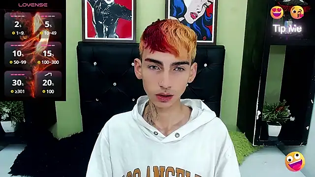 Snapshot of ttimy_x_boy chatting on March 18, 2025, 8:48 pm ttimy x boy online show from March 18, 2025, 8:48 pm