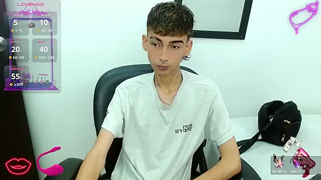 Snapshot of ttimy_x_boy chatting on September 10, 2025, 6:40 pm ttimy x boy online show from September 10, 2025, 6:40 pm