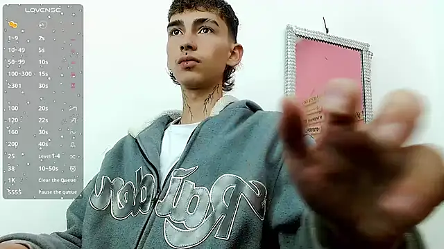 Snapshot of ttimy_x_boy chatting on September 9, 2025, 3:49 am ttimy x boy online show from September 9, 2025, 3:49 am