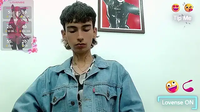 Snapshot of ttimy_x_boy chatting on October 23, 2025, 3:38 am ttimy x boy online show from October 23, 2025, 3:38 am