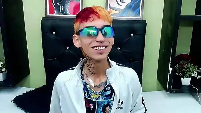 Snapshot of ttimy_x_boy chatting on March 14, 2025, 8:49 pm ttimy x boy online show from March 14, 2025, 8:49 pm