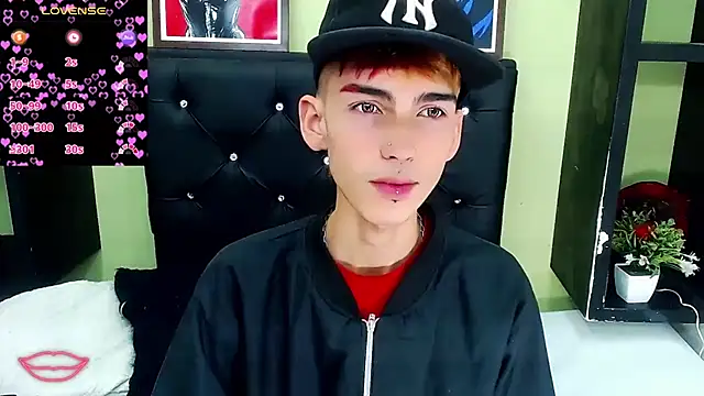 Snapshot of ttimy_x_boy chatting on March 11, 2025, 7:25 pm ttimy x boy online show from March 11, 2025, 7:25 pm