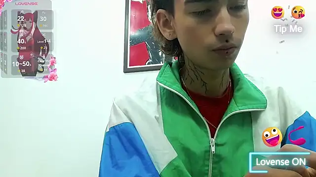 Snapshot of ttimy_x_boy chatting on October 17, 2025, 3:32 am ttimy x boy online show from October 17, 2025, 3:32 am