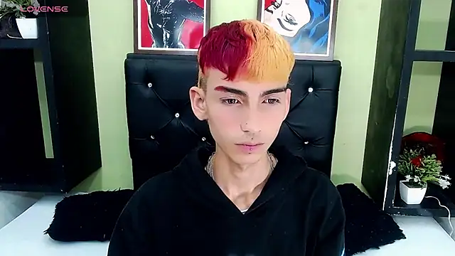 Snapshot of ttimy_x_boy chatting on March 13, 2025, 9:37 pm ttimy x boy online show from March 13, 2025, 9:37 pm