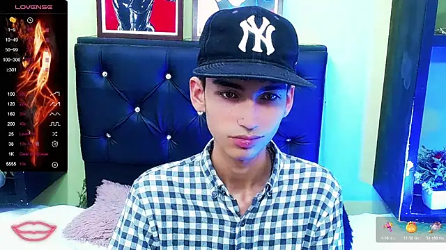 Snapshot of ttimy_x_boy chatting on February 25, 2025, 9:04 pm ttimy x boy online show from February 25, 2025, 9:04 pm