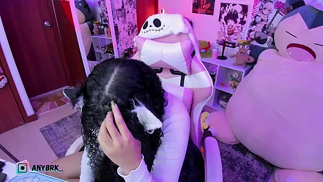 Snapshot of anyburkee chatting on September 23, 2025, 12:12 pm anyburkee online show from September 23, 2025, 12:12 pm