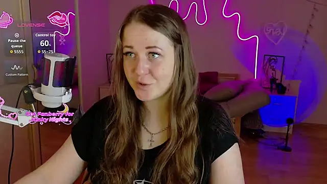 LizzyShine online show from December 4, 2025, 11:09 am