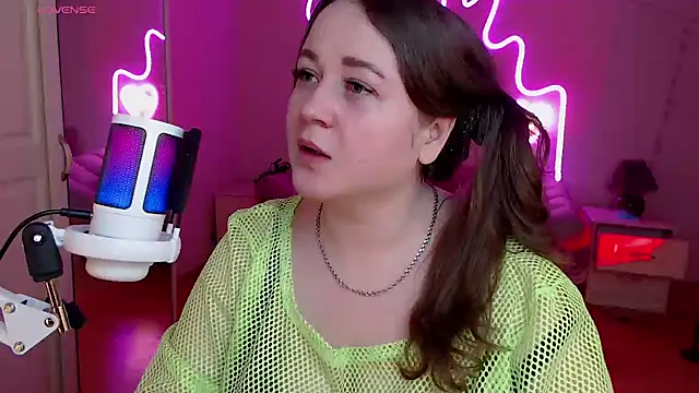 LizzyShine online show from March 21, 2025, 11:01 pm