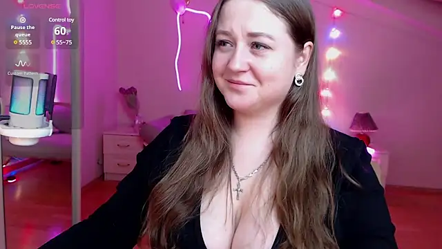 LizzyShine online show from February 17, 2025, 9:43 pm