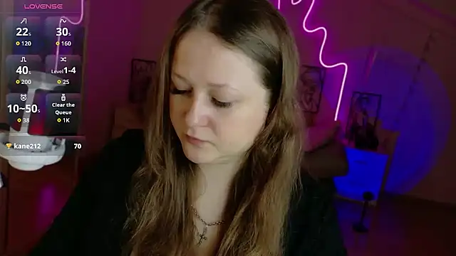 LizzyShine online show from October 13, 2025, 1:56 pm