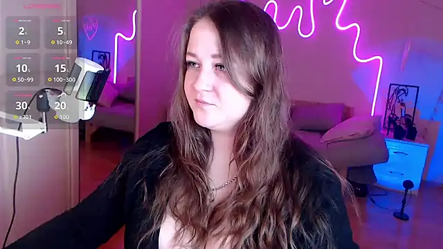 LizzyShine online show from October 4, 2025, 1:34 pm