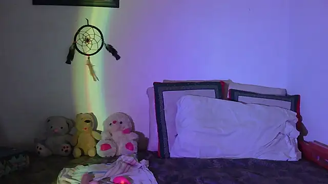 Miss oliviaa online show from March 4, 2025, 10:49 pm