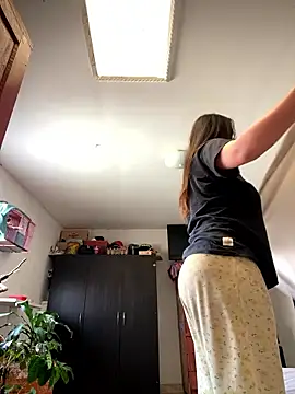 Miss oliviaa online show from January 9, 2026, 2:24 pm