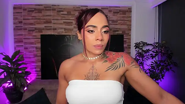 emilyfitness online show from April 1, 2026, 10:07 pm