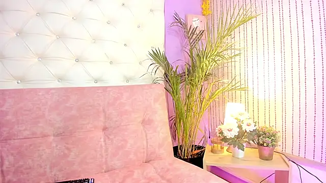 Snapshot of emaa_lambert chatting on March 7, 2025, 7:05 pm emaa lambert online show from March 7, 2025, 7:05 pm