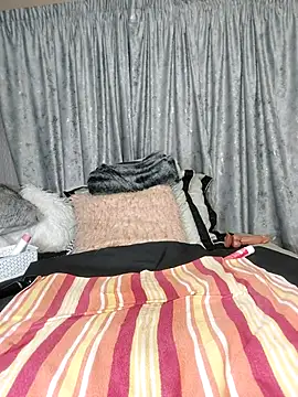 Snapshot of ThickianaRider chatting on October 19, 2025, 2:53 pm ThickianaRider online show from October 19, 2025, 2:53 pm