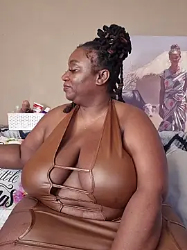 Snapshot of ThickianaRider chatting on November 5, 2025, 2:42 pm ThickianaRider online show from November 5, 2025, 2:42 pm