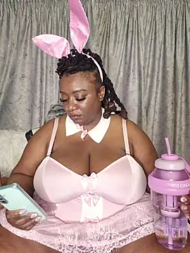 Snapshot of ThickianaRider chatting on November 28, 2025, 5:51 am ThickianaRider online show from November 28, 2025, 5:51 am