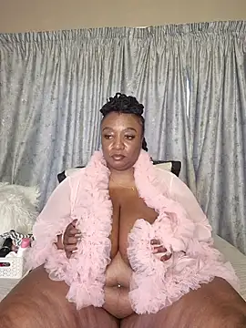 Snapshot of ThickianaRider chatting on November 25, 2025, 3:40 am ThickianaRider online show from November 25, 2025, 3:40 am