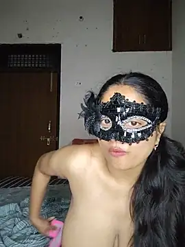 bigtitsqueen online show from July 5, 2026, 3:11 am