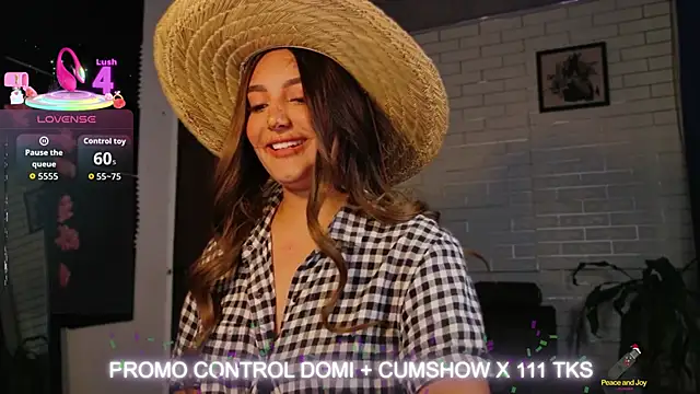 Snapshot of Afrodita_Shalom chatting on October 3, 2025, 9:55 am Afrodita Shalom online show from October 3, 2025, 9:55 am