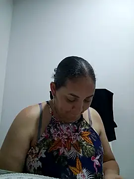 Snapshot of MirandaSoto chatting on October 16, 2025, 3:48 am MirandaSoto online show from October 16, 2025, 3:48 am