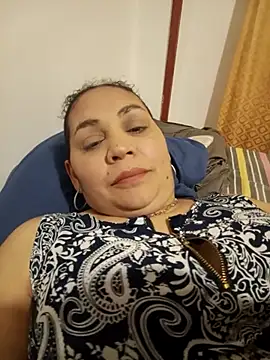 Snapshot of MirandaSoto chatting on November 1, 2025, 12:50 am MirandaSoto online show from November 1, 2025, 12:50 am