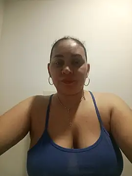 Snapshot of MirandaSoto chatting on October 11, 2025, 2:56 am MirandaSoto online show from October 11, 2025, 2:56 am