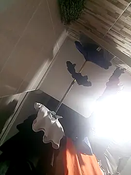 Snapshot of MirandaSoto chatting on September 20, 2025, 4:17 am MirandaSoto online show from September 20, 2025, 4:17 am