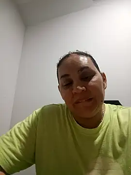 Snapshot of MirandaSoto chatting on September 25, 2025, 3:34 am MirandaSoto online show from September 25, 2025, 3:34 am