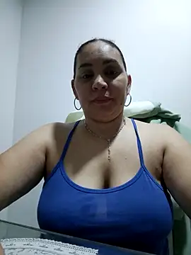 Snapshot of MirandaSoto chatting on October 22, 2025, 3:50 am MirandaSoto online show from October 22, 2025, 3:50 am