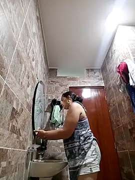 Snapshot of MirandaSoto chatting on October 13, 2025, 4:03 am MirandaSoto online show from October 13, 2025, 4:03 am