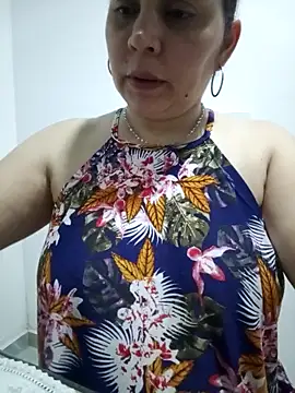 Snapshot of MirandaSoto chatting on October 1, 2025, 4:06 am MirandaSoto online show from October 1, 2025, 4:06 am