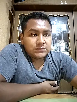 Snapshot of R1ch_Daddy chatting on November 5, 2025, 3:42 am R1ch Daddy online show from November 5, 2025, 3:42 am